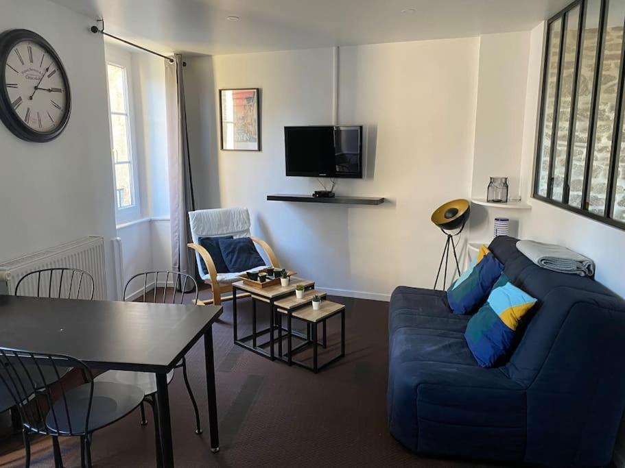 Appartement En Plein Coeur Historique De Dinan Buitenkant foto